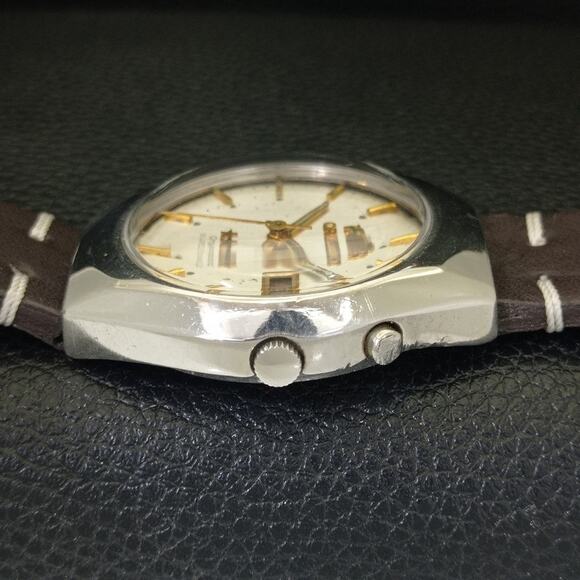 Vintage 1978 Orient Automatic Mens Silver Watch W/daydate & Gold accents - Picture 5 of 9